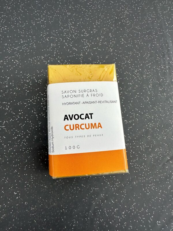 Savon au curcuma et avocat